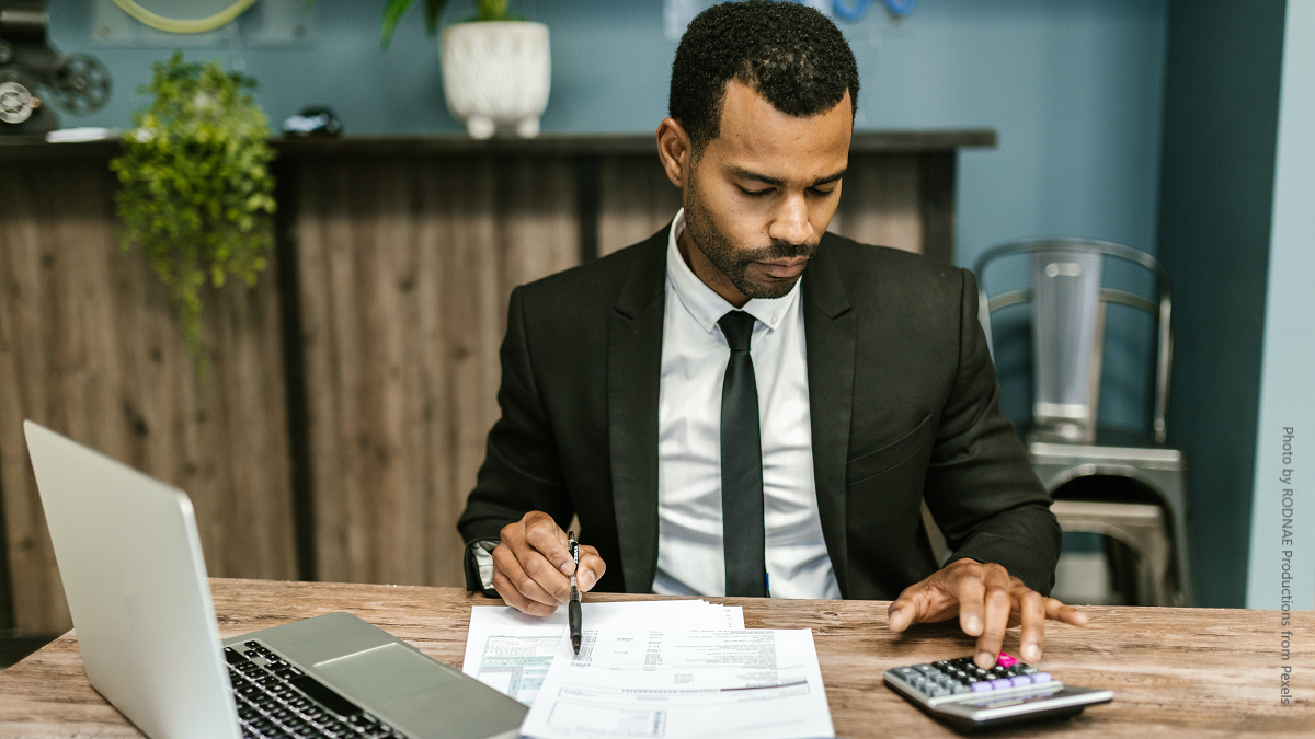 STEM Careers - Financial Advisor-2