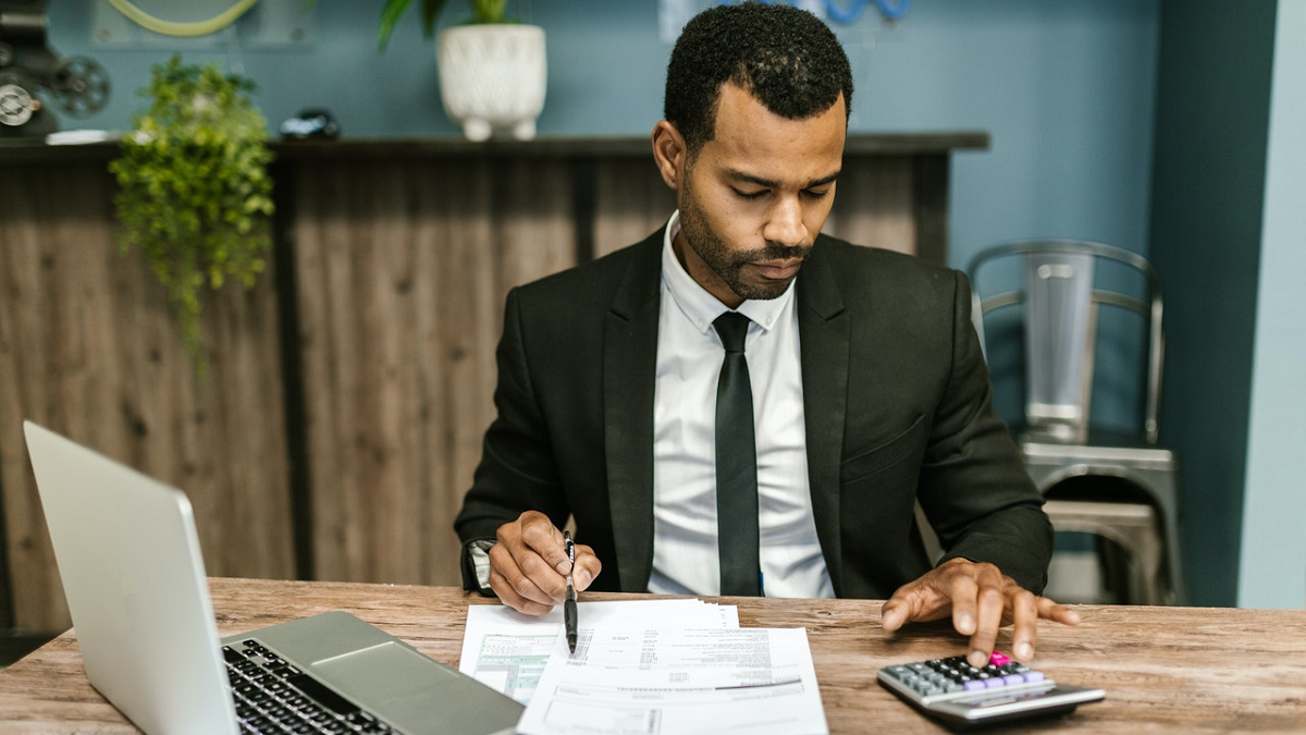 STEM Careers - Financial Analyst